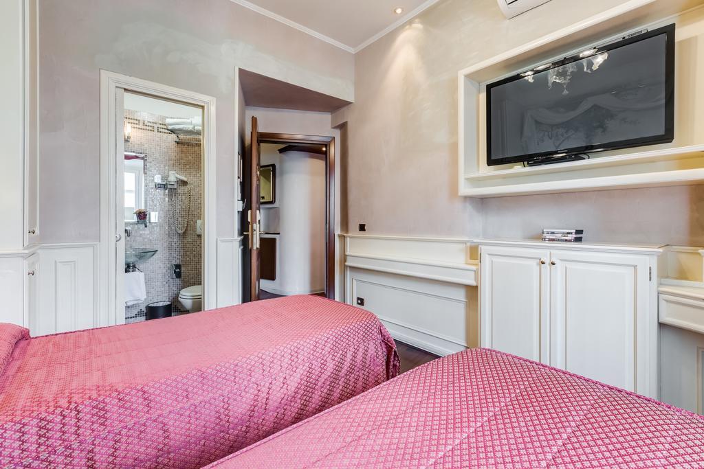 38 Viminale Street Hotel Rome Exterior photo